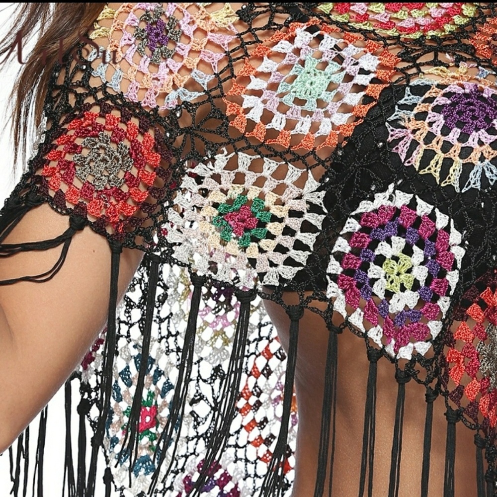 Granny Square Poncho Black - Picture 2 of 7